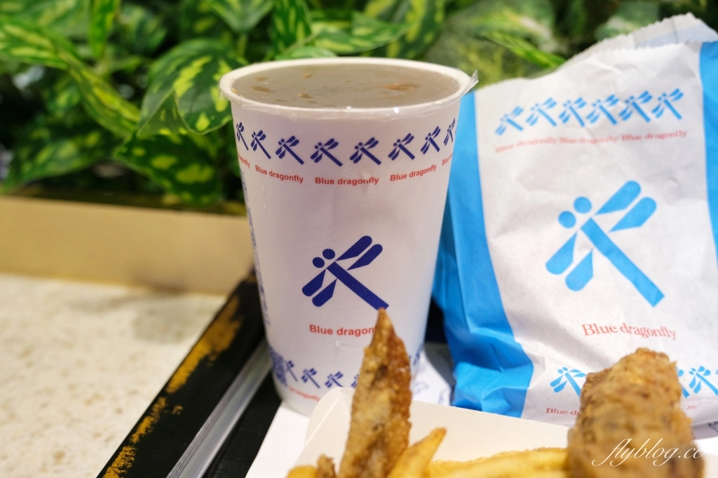 台東美食｜藍蜻蜓速食專賣店．台東限定好吃炸雞，30老字號品牌也很時尚 @飛天璇的口袋