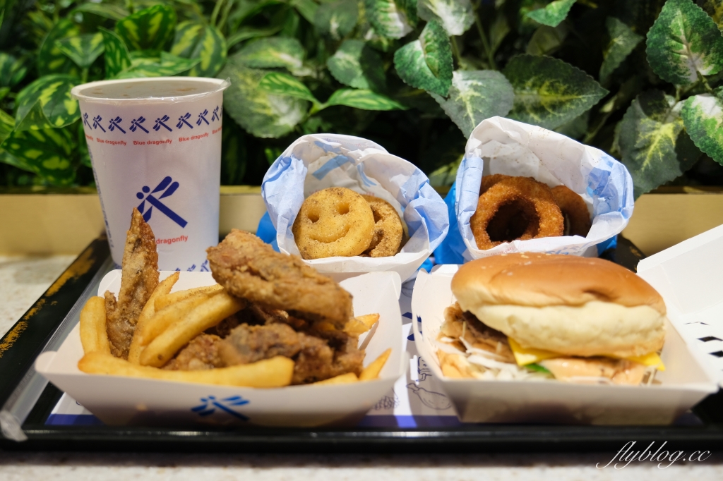 台東美食｜藍蜻蜓速食專賣店．台東限定好吃炸雞，30老字號品牌也很時尚 @飛天璇的口袋