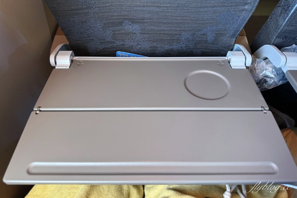 馬來西亞吉隆坡｜中華航空 CI721 台北&ndash;吉隆坡 Boeing 777-300ER，五桐號聯名冰淇淋 @飛天璇的口袋