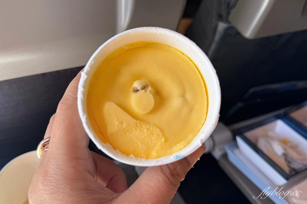 馬來西亞吉隆坡｜中華航空 CI721 台北&ndash;吉隆坡 Boeing 777-300ER，五桐號聯名冰淇淋 @飛天璇的口袋