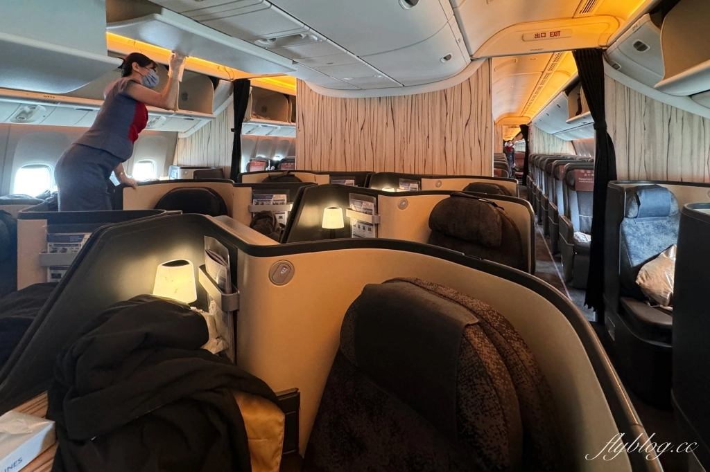 馬來西亞吉隆坡｜中華航空 CI721 台北&ndash;吉隆坡 Boeing 777-300ER，五桐號聯名冰淇淋 @飛天璇的口袋