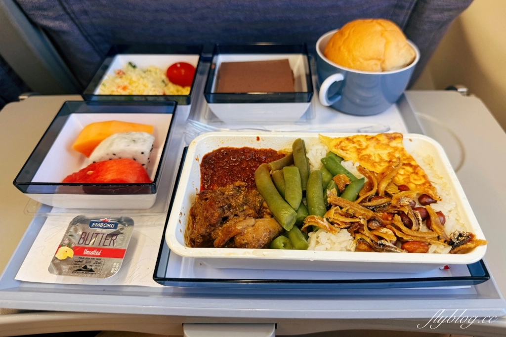 馬來西亞吉隆坡｜中華航空 CI721 台北&ndash;吉隆坡 Boeing 777-300ER，五桐號聯名冰淇淋 @飛天璇的口袋