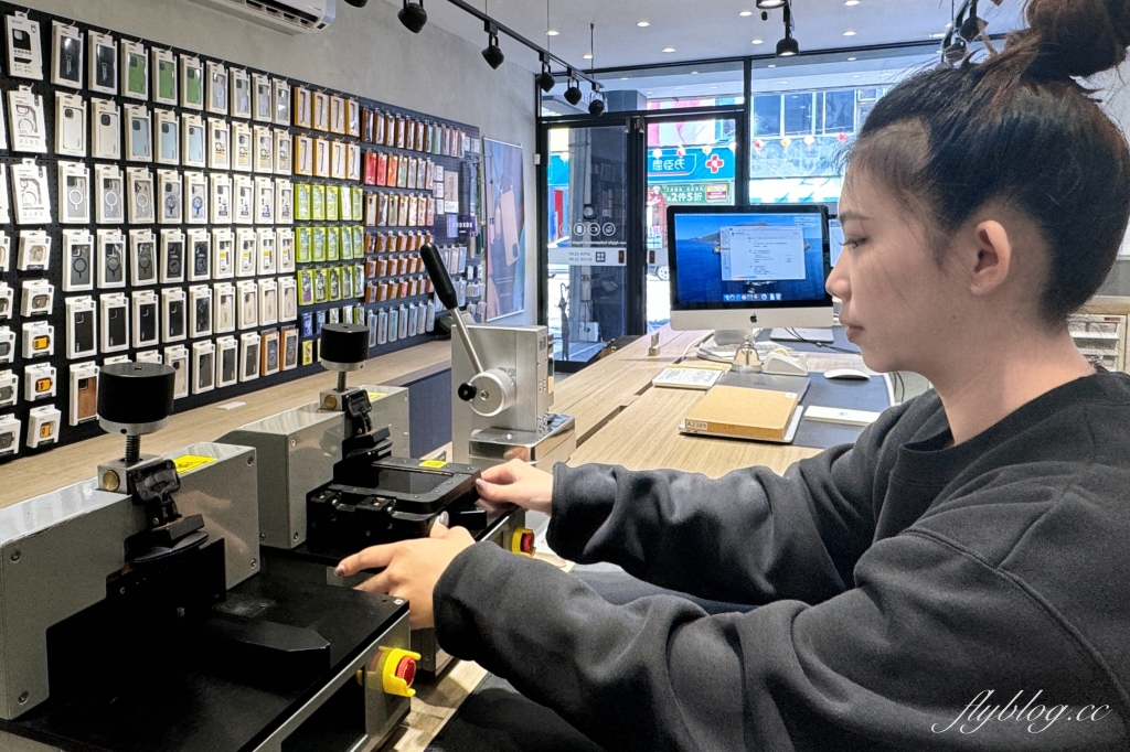 南投草屯iPhone維修推薦：「保衛站」使用原廠零件、iPhone原廠電池更換實測 @飛天璇的口袋