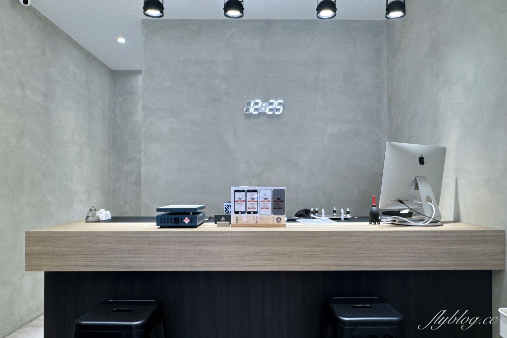 南投草屯iPhone維修推薦：「保衛站」使用原廠零件、iPhone原廠電池更換實測 @飛天璇的口袋