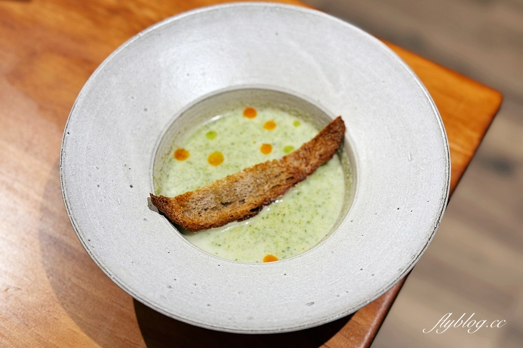 台中北屯｜昨日風景早午餐2.0．新址位於太原車站巷弄裡，台中北屯寵物友善餐廳 @飛天璇的口袋