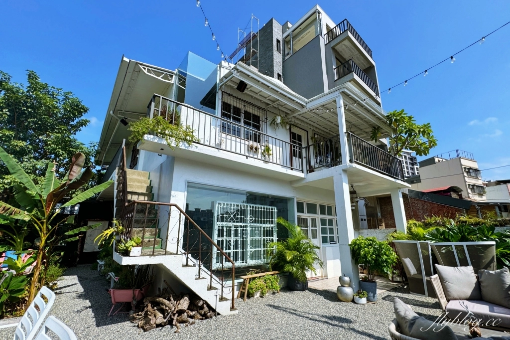 台中西屯｜Le Tr&eacute;sor她說．水湳純白老宅咖啡館，是早午餐甜點店也是餐酒館 @飛天璇的口袋