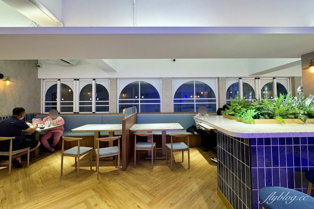 台東美食｜藍蜻蜓速食專賣店．台東限定好吃炸雞，30老字號品牌也很時尚 @飛天璇的口袋