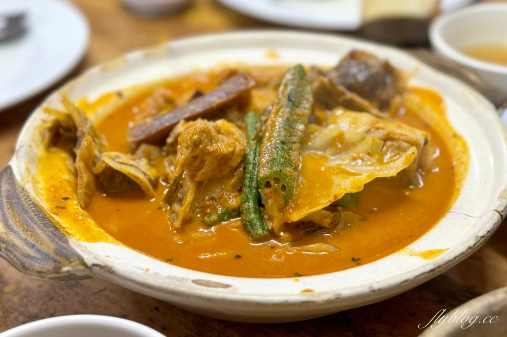 馬來西亞吉隆坡｜禤記瓦煲雞飯．獨創木炭燒瓦煲飯，米其林必比登推薦 @飛天璇的口袋