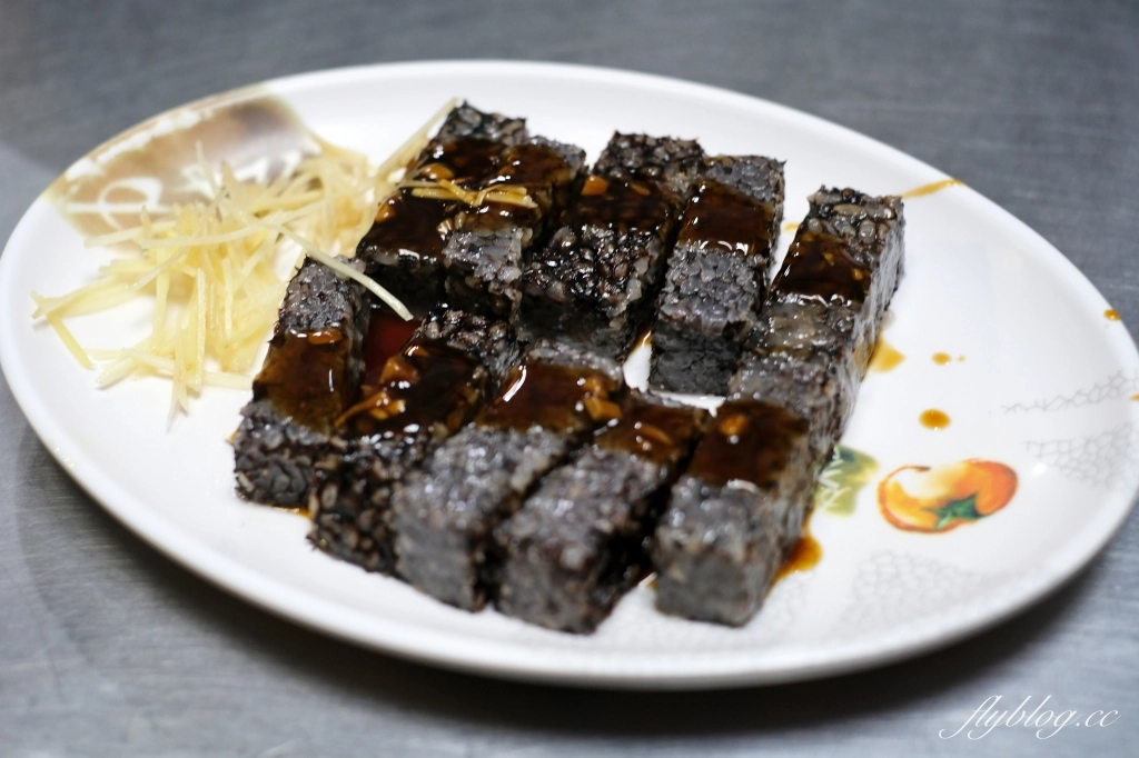 台中北區|阿源麻油雞.大家甘願在路邊排隊,大鍋炒的台中麻油雞 @飛天璇的口袋 台中北區|阿源麻油雞.大家甘願在路邊排隊,大鍋炒的台中麻油雞 @飛天璇的口袋