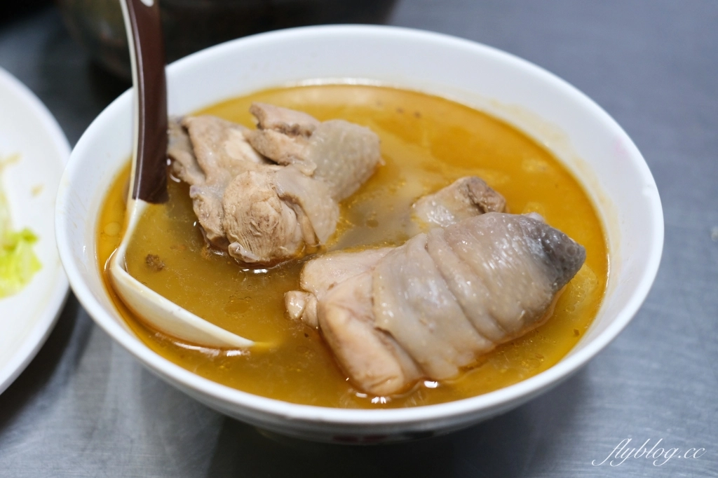 台中北區|阿源麻油雞.大家甘願在路邊排隊,大鍋炒的台中麻油雞 @飛天璇的口袋 台中北區|阿源麻油雞.大家甘願在路邊排隊,大鍋炒的台中麻油雞 @飛天璇的口袋