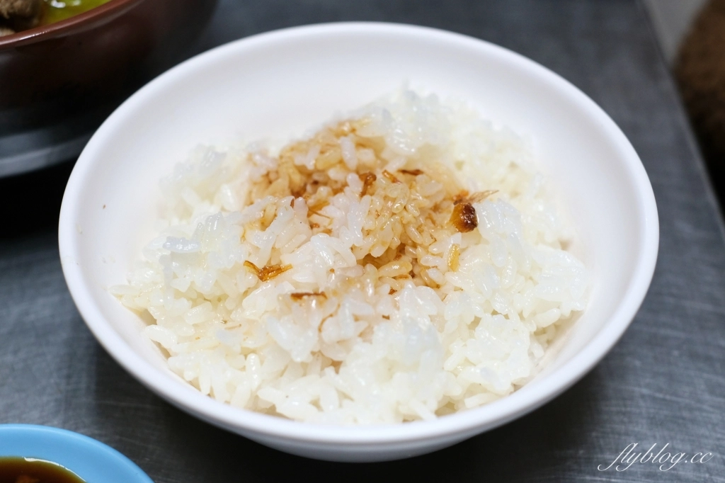 台中北區|阿源麻油雞.大家甘願在路邊排隊,大鍋炒的台中麻油雞 @飛天璇的口袋 台中北區|阿源麻油雞.大家甘願在路邊排隊,大鍋炒的台中麻油雞 @飛天璇的口袋