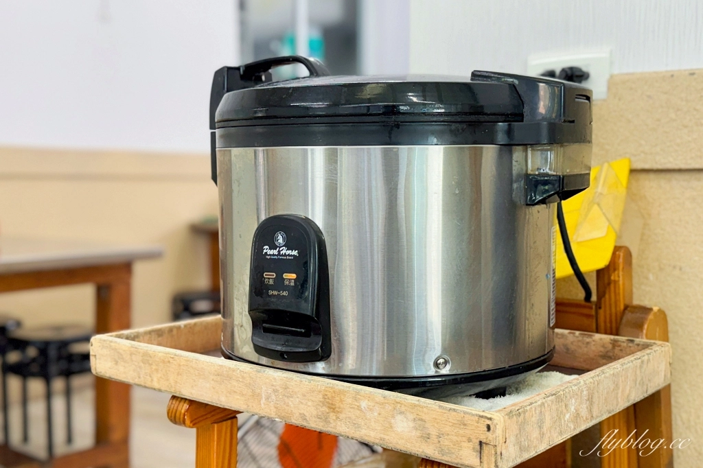 台中潭子｜口福水餃．潭子鄉野間的快炒餐廳，冬天還有羊肉爐和砂鍋魚頭 @飛天璇的口袋