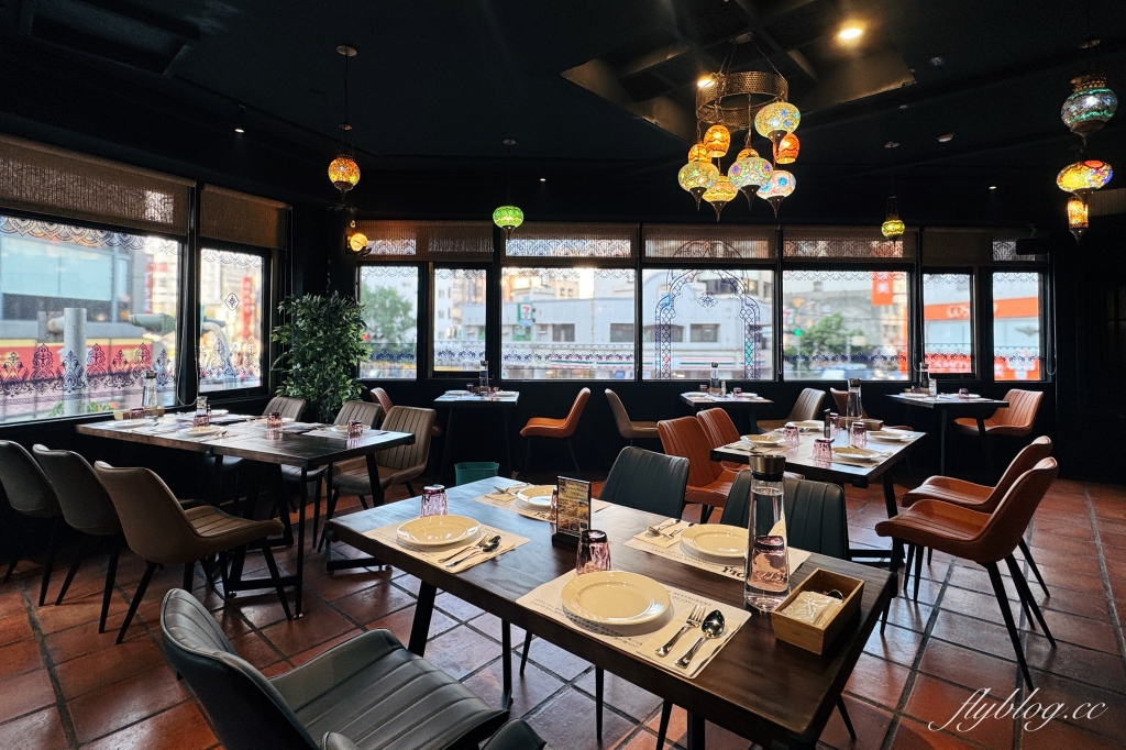 台中西區｜活力印度餐廳．竹北咖哩名店插旗台中，每個月一天印度咖哩吃到飽 @飛天璇的口袋