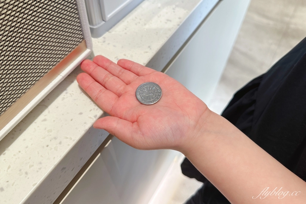 台中西屯｜OMOMO 韓系飲品咖啡廳．逢甲商圈網美咖啡館，吃得到可朗芙Croffle @飛天璇的口袋