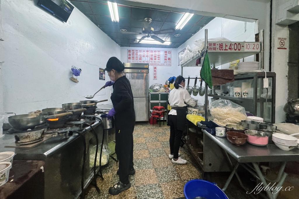 台中北區|阿源麻油雞.大家甘願在路邊排隊,大鍋炒的台中麻油雞 @飛天璇的口袋 台中北區|阿源麻油雞.大家甘願在路邊排隊,大鍋炒的台中麻油雞 @飛天璇的口袋