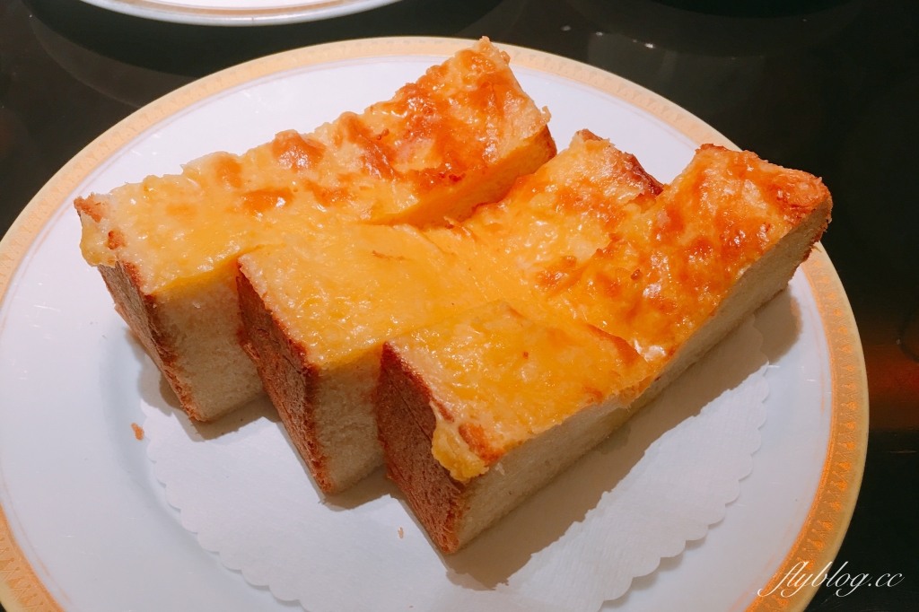 日本東京｜丸福咖啡店 羽田機場店．大阪90年歷史咖啡館，必點水果鬆餅和起司厚片吐司 @飛天璇的口袋