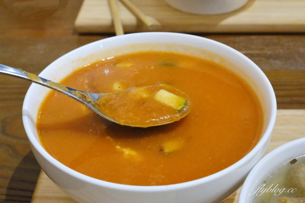 台中北區|小湯烏湯品專門店 柳川店.鄰近中國醫藥大學,家溫度湯新品牌再出發 @飛天璇的口袋 台中北區|小湯烏湯品專門店 柳川店.鄰近中國醫藥大學,家溫度湯新品牌再出發 @飛天璇的口袋