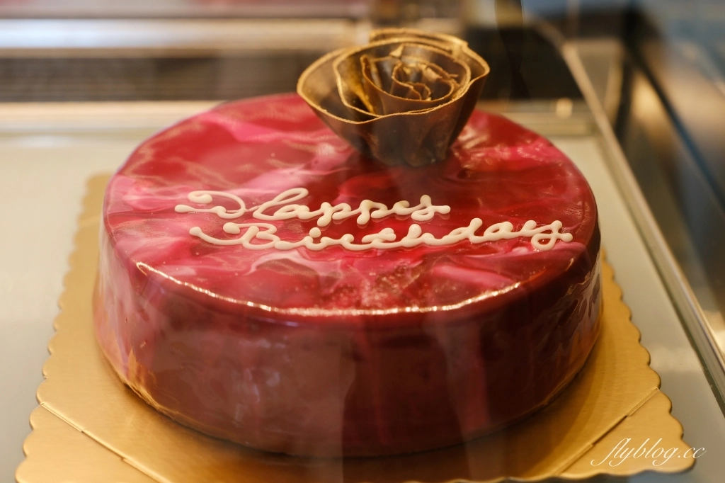 台中西區|P&J’s Pâtisserie 法式鏡面蛋糕.全台中唯一鏡面生日蛋糕,造型口味客製化搭配 @飛天璇的口袋 台中西區|P&J’s Pâtisserie 法式鏡面蛋糕.全台中唯一鏡面生日蛋糕,造型口味客製化搭配 @飛天璇的口袋