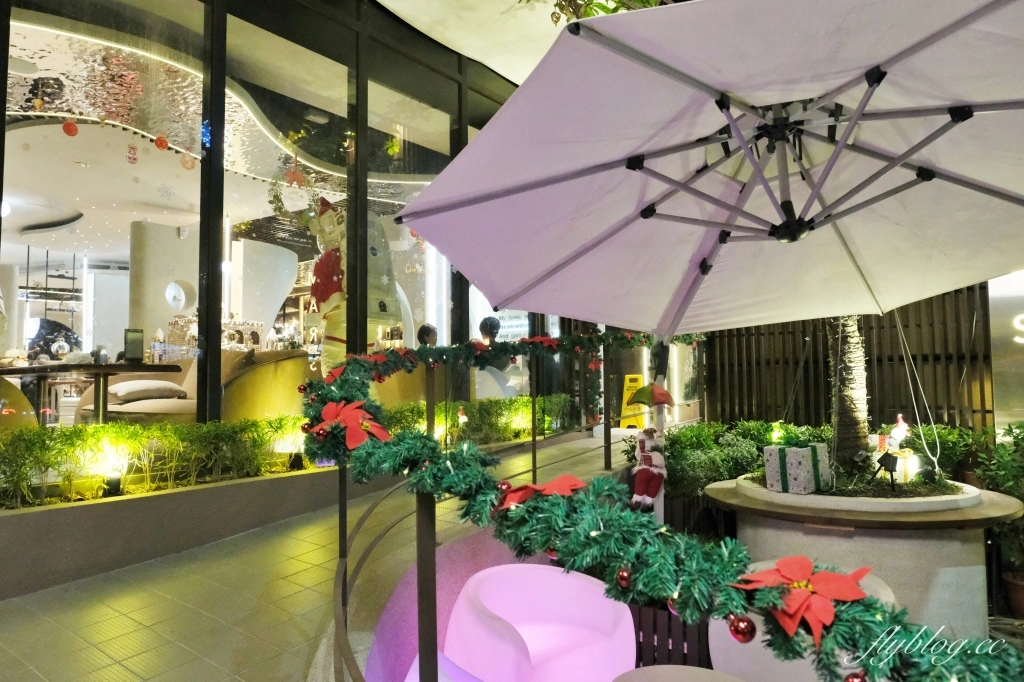 台中南屯｜茶馬司訪山茶店．充滿科技未來感的茶店，大大的月球裝置藝術 @飛天璇的口袋