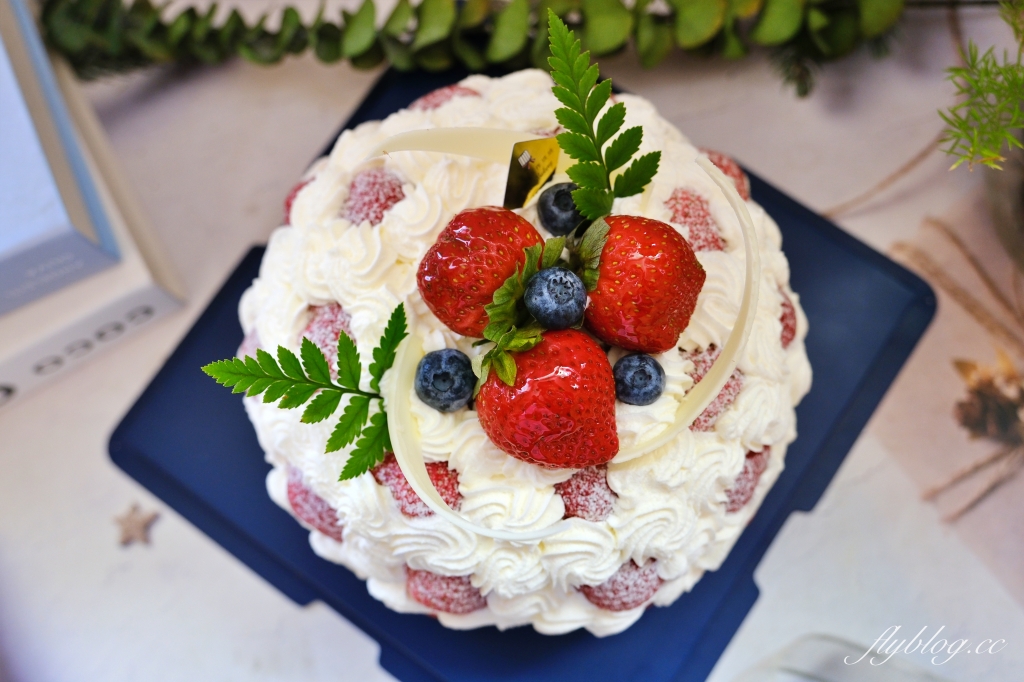 台中北屯｜吉爾斯手作烘焙．療癒的草莓蛋糕、草莓大福、草莓捲，還有期間限定曲奇餅 @飛天璇的口袋