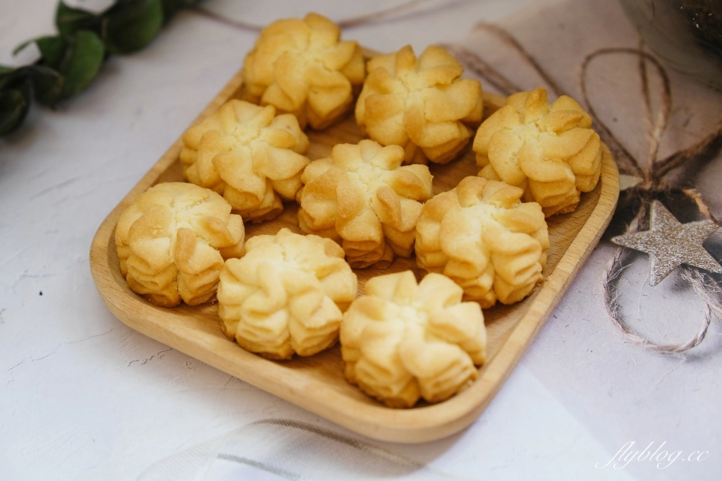 台中北屯｜吉爾斯手作烘焙．療癒的草莓蛋糕、草莓大福、草莓捲，還有期間限定曲奇餅 @飛天璇的口袋