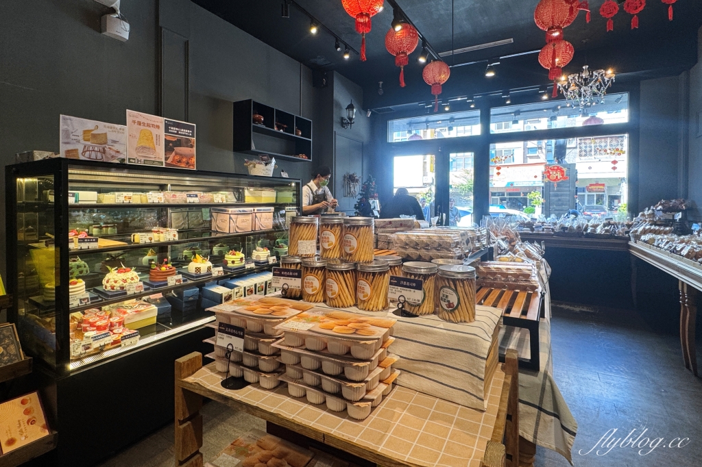 台中北屯｜吉爾斯手作烘焙．療癒的草莓蛋糕、草莓大福、草莓捲，還有期間限定曲奇餅 @飛天璇的口袋