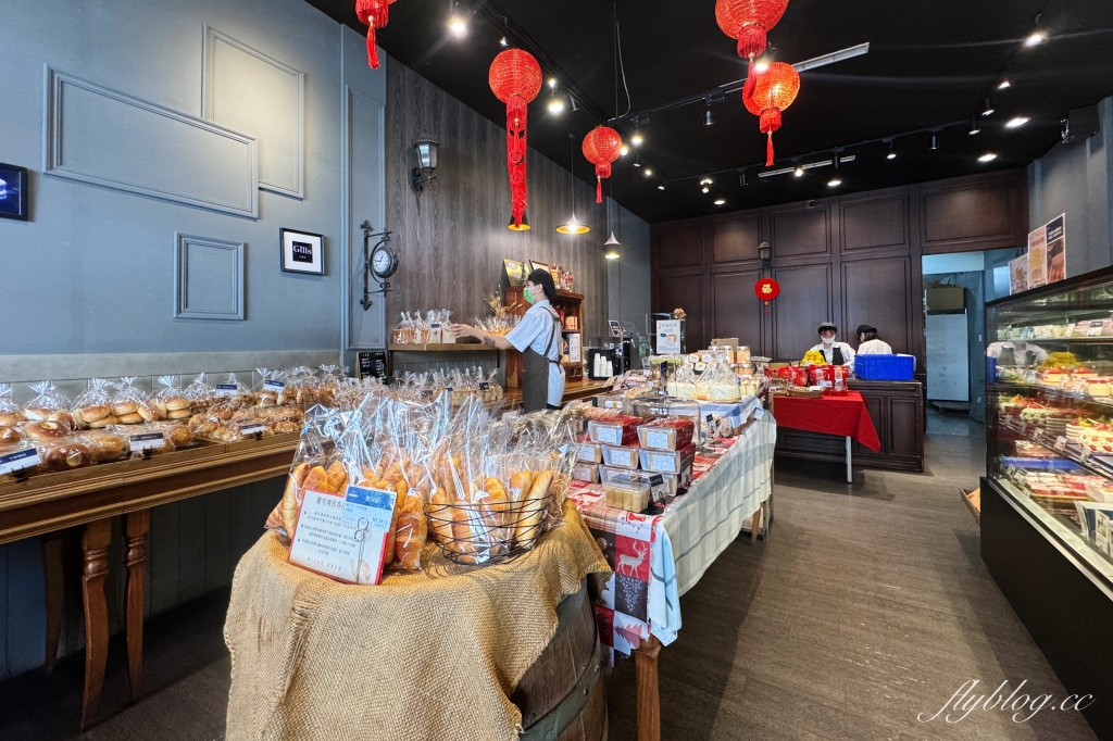 台中北屯｜吉爾斯手作烘焙．療癒的草莓蛋糕、草莓大福、草莓捲，還有期間限定曲奇餅 @飛天璇的口袋