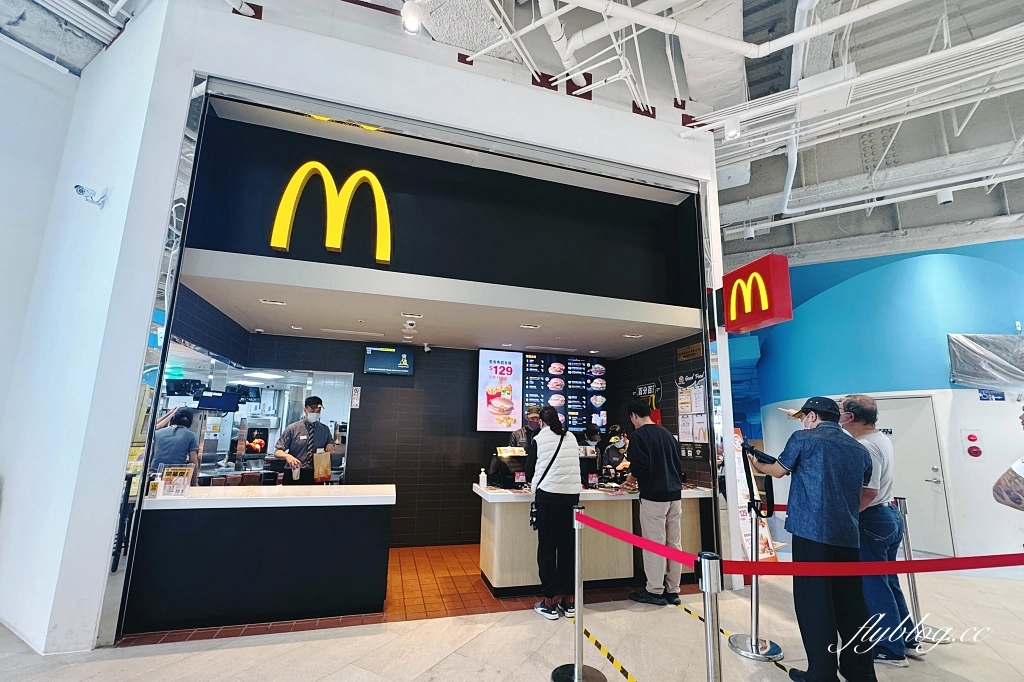 台中清水｜清水服務區．全台最賺錢休息站，50個美食櫃位總整理 @飛天璇的口袋