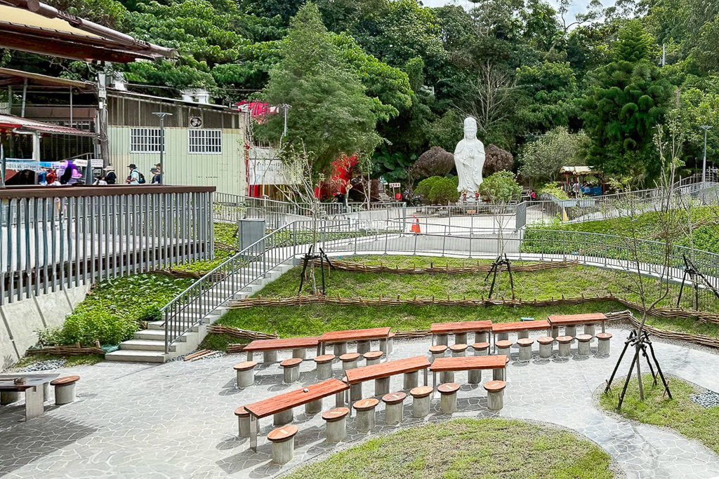 台中北屯｜大坑9號步道．觀音亭休憩平台開放了，遠眺山林綠意和台中市景 @飛天璇的口袋
