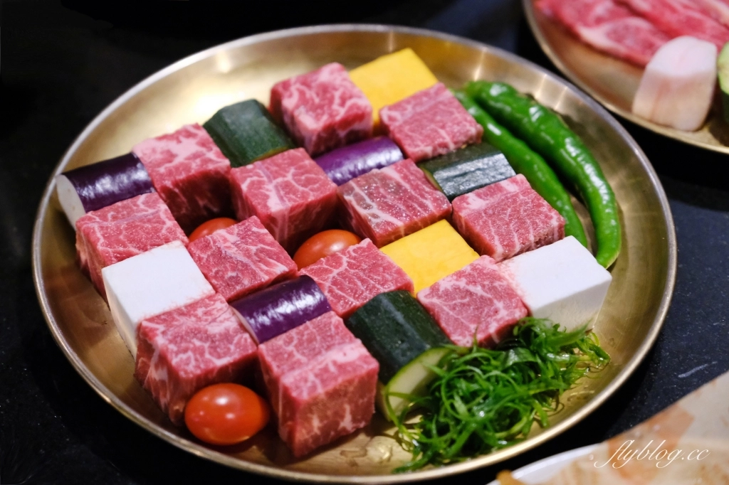 不靠Google評論送東西!回訪度最高的台中韓式燒肉【燒肉滋滋】,繽紛全牛套餐新上市 @飛天璇的口袋 不靠Google評論送東西!回訪度最高的台中韓式燒肉【燒肉滋滋】,繽紛全牛套餐新上市 @飛天璇的口袋