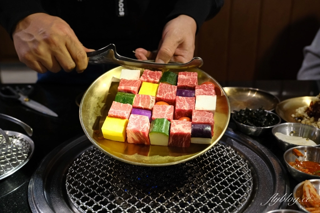 不靠Google評論送東西!回訪度最高的台中韓式燒肉【燒肉滋滋】,繽紛全牛套餐新上市 @飛天璇的口袋 不靠Google評論送東西!回訪度最高的台中韓式燒肉【燒肉滋滋】,繽紛全牛套餐新上市 @飛天璇的口袋