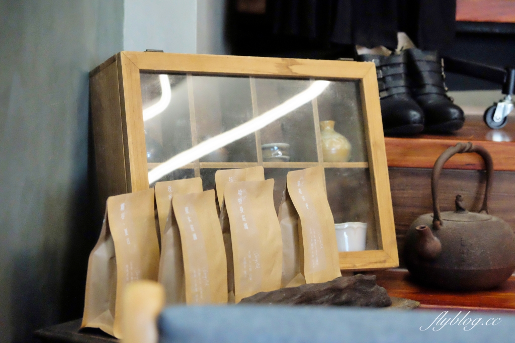 台中西區｜結露草上．預約制獨立咖啡館，充滿日式禪意氛圍 @飛天璇的口袋