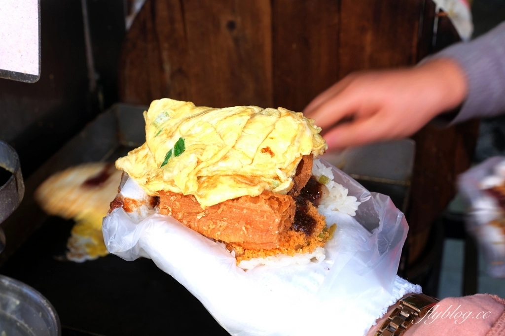 台中豐原｜劉姊姊飯糰．豐原車站前人氣飯糰，吃的是學生時代的回憶 @飛天璇的口袋