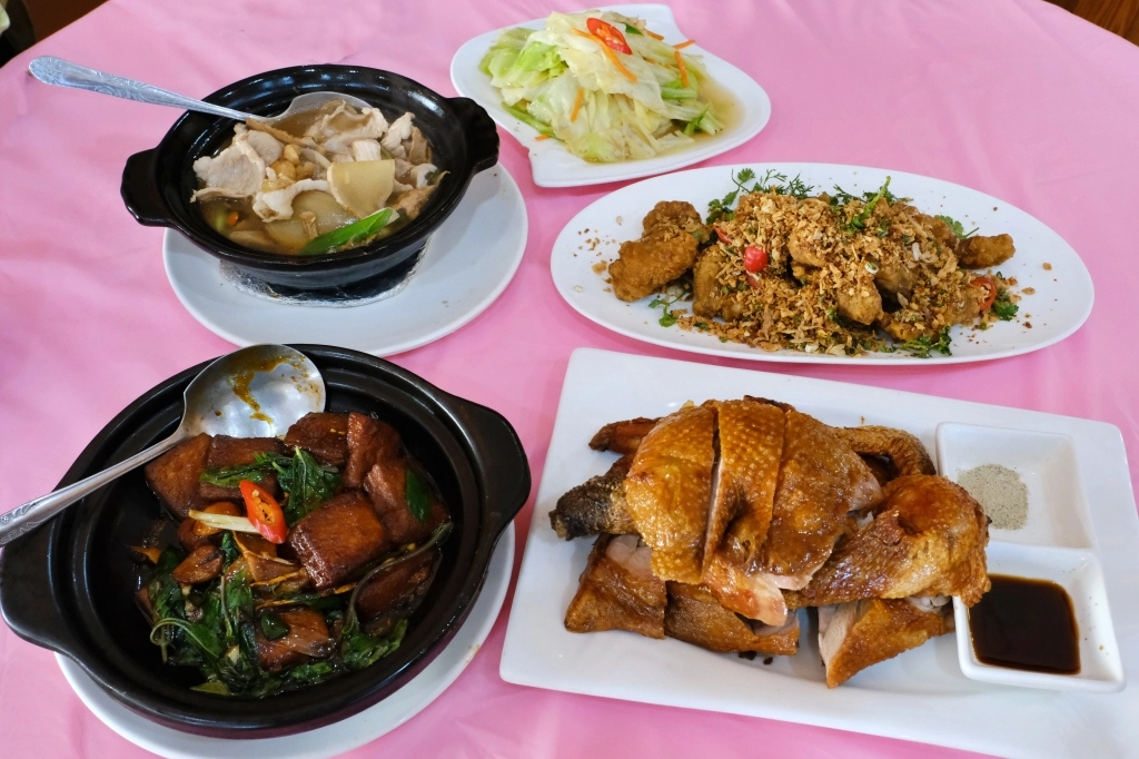 屏東恆春｜曾家小棧．來墾丁吃合菜推薦這間，必點脆皮雞和椒鹽排骨 @飛天璇的口袋