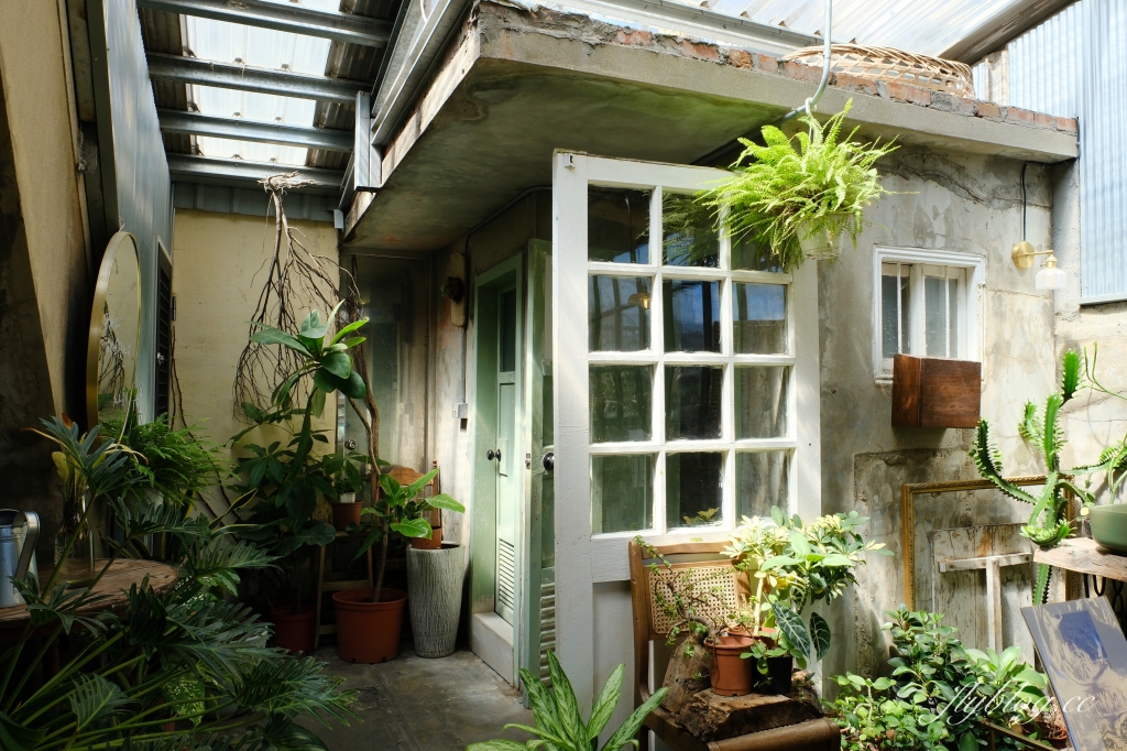 屏東恆春｜伯虎在二樓．墾丁老屋咖啡館，喝咖啡之前請先打卡 @飛天璇的口袋