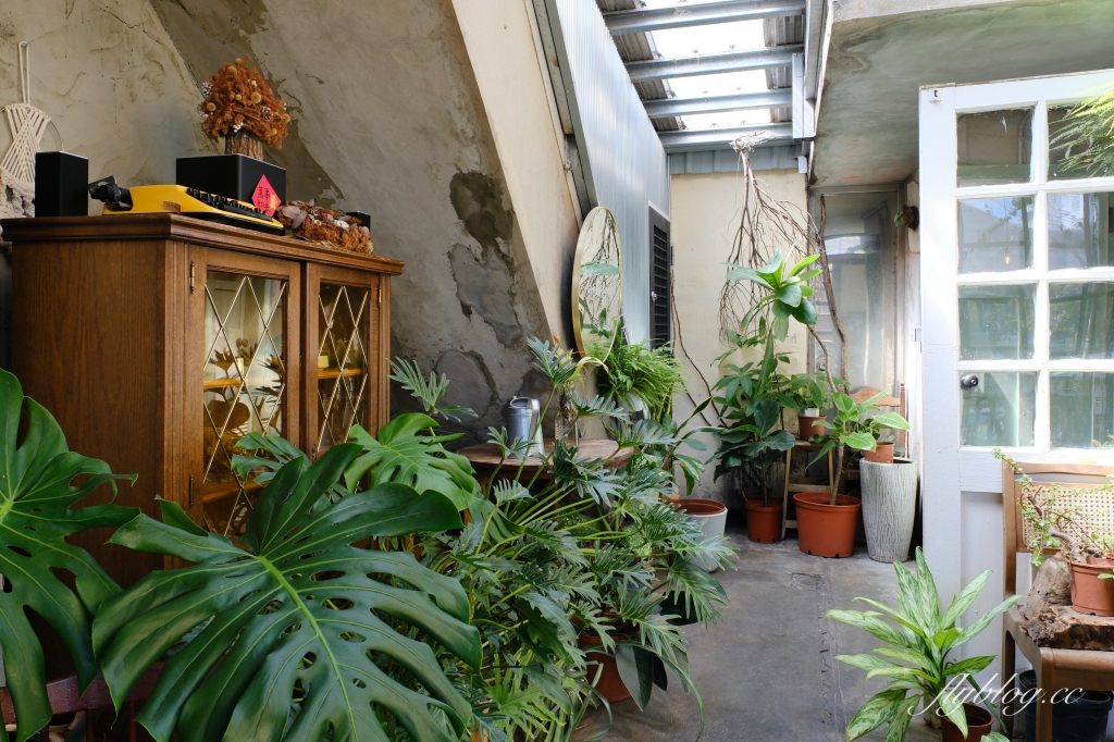 屏東恆春｜伯虎在二樓．墾丁老屋咖啡館，喝咖啡之前請先打卡 @飛天璇的口袋