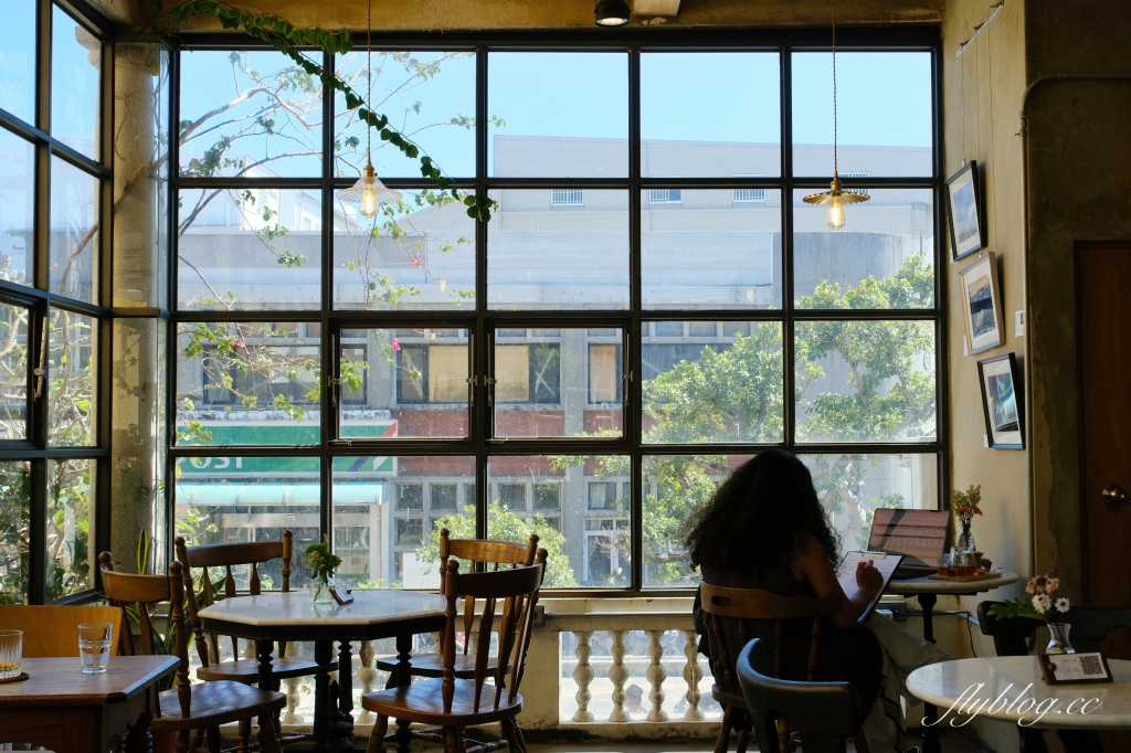 屏東恆春｜伯虎在二樓．墾丁老屋咖啡館，喝咖啡之前請先打卡 @飛天璇的口袋