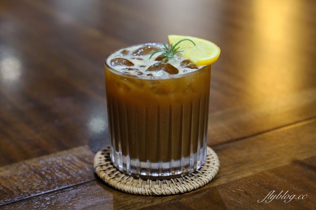 屏東恆春｜伯虎在二樓．墾丁老屋咖啡館，喝咖啡之前請先打卡 @飛天璇的口袋