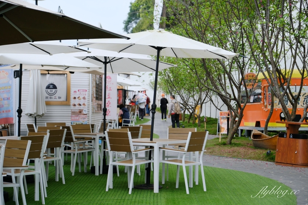 南投埔里｜日月町複合式商場．山城首間蔦屋書局，結合美食、市集、伴手禮，國道六號最美道之驛 @飛天璇的口袋