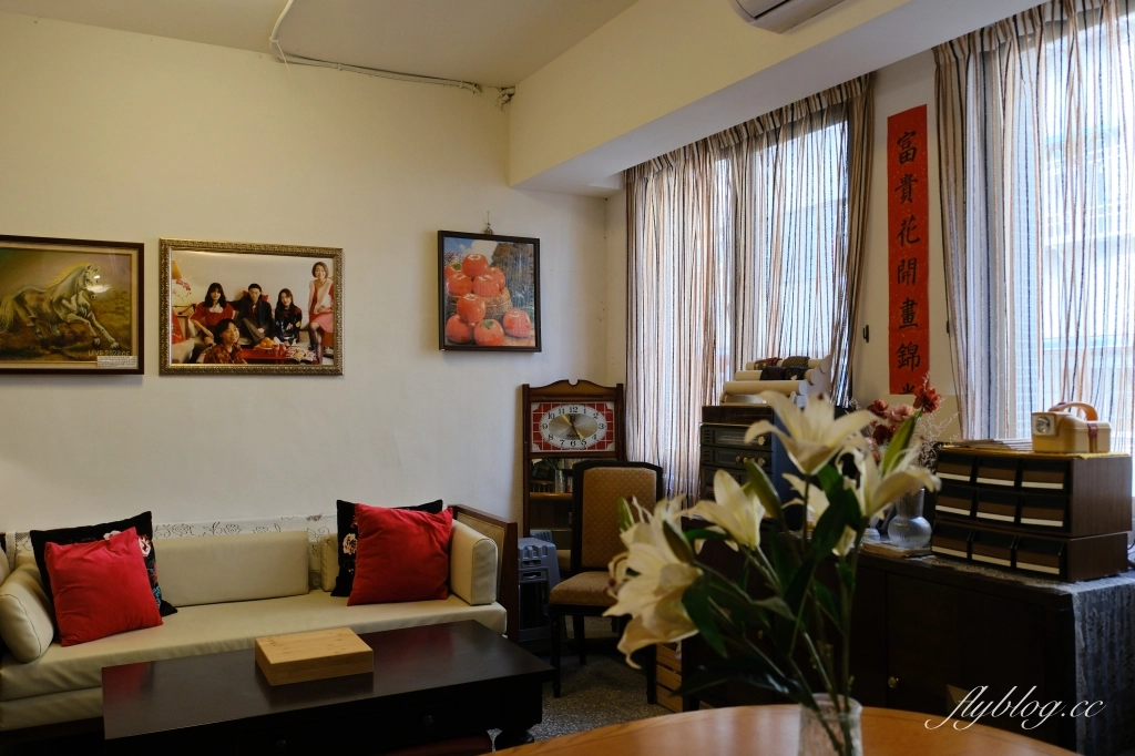 台中北區｜有己咖啡．宛如走進華燈初上場景，台中深夜咖啡館推薦 @飛天璇的口袋