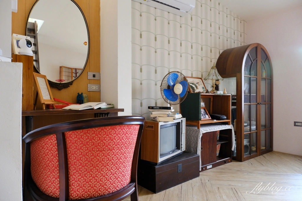 台中北區｜有己咖啡．宛如走進華燈初上場景，台中深夜咖啡館推薦 @飛天璇的口袋