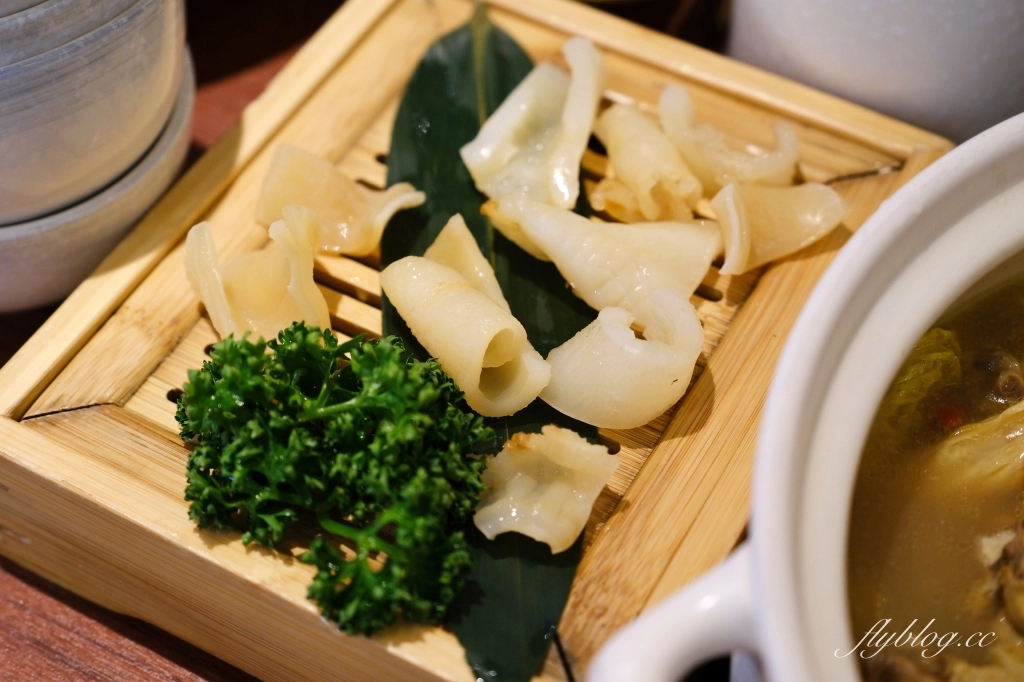 台中西區｜如嬌花膠雞鍋物．榮獲台灣500盤推薦，台灣首間花膠雞鍋物品牌 @飛天璇的口袋