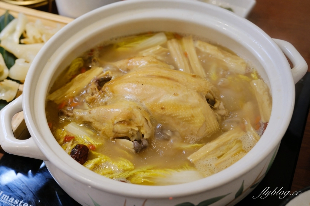 台中西區｜如嬌花膠雞鍋物．榮獲台灣500盤推薦，台灣首間花膠雞鍋物品牌 @飛天璇的口袋