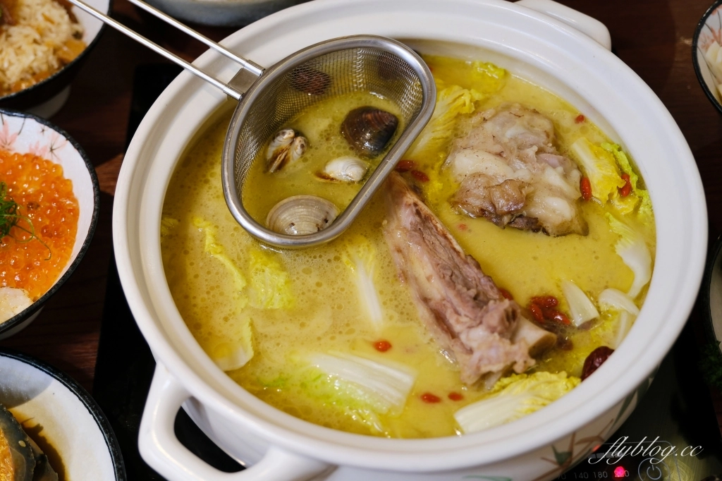 台中西區｜如嬌花膠雞鍋物．榮獲台灣500盤推薦，台灣首間花膠雞鍋物品牌 @飛天璇的口袋