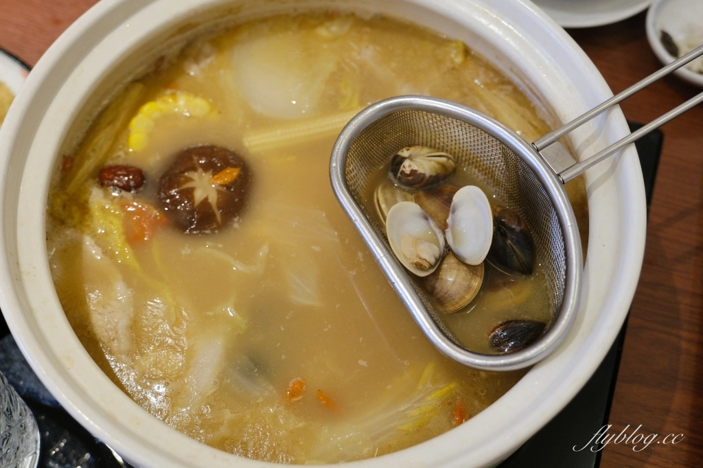 台中西區｜如嬌花膠雞鍋物．榮獲台灣500盤推薦，台灣首間花膠雞鍋物品牌 @飛天璇的口袋