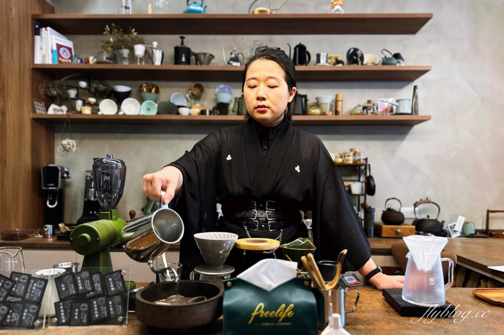 台中西區｜結露草上．預約制獨立咖啡館，充滿日式禪意氛圍 @飛天璇的口袋