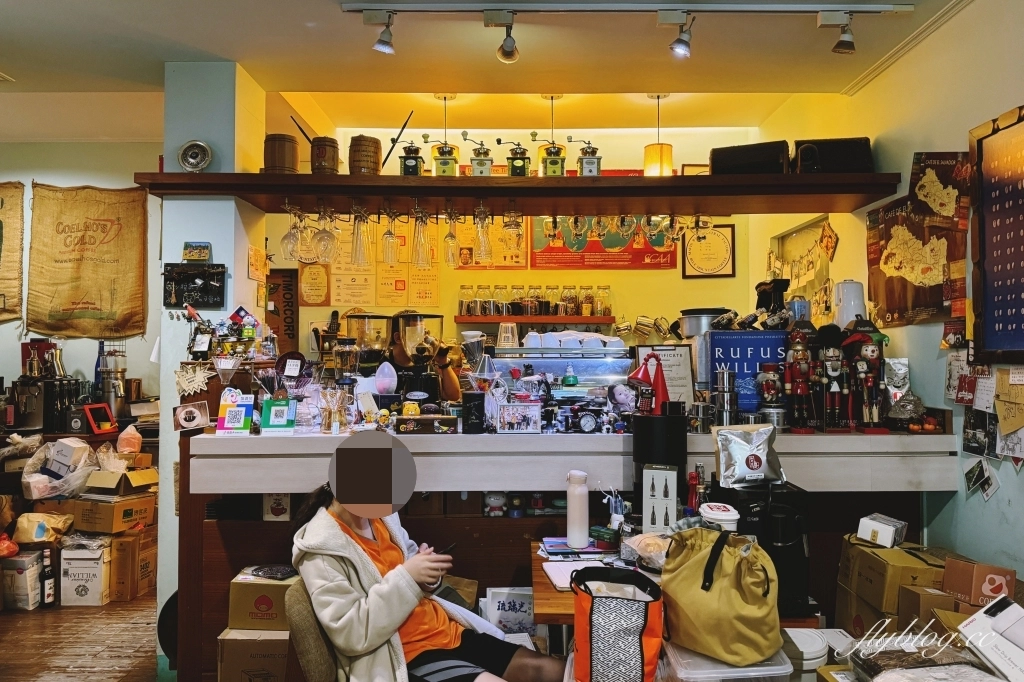 台中西區｜珈琲院．美軍宿舍所改建，存中街20年老字號咖啡館 @飛天璇的口袋