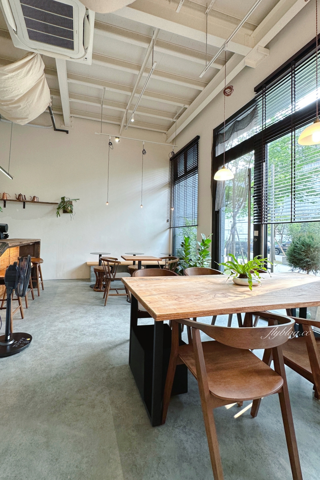 台中烏日｜芃森咖啡 Pansen Coffee．鄰近烏日高鐵站，楽珈咖啡的二店 @飛天璇的口袋