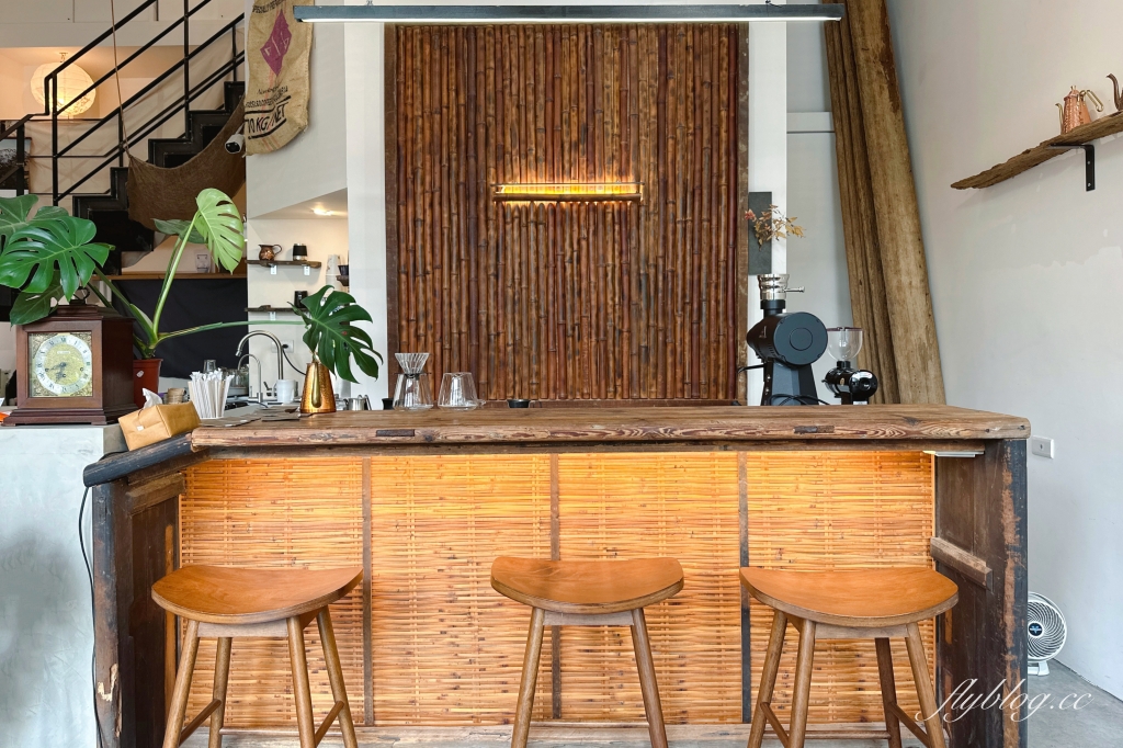 台中烏日｜芃森咖啡 Pansen Coffee．鄰近烏日高鐵站，楽珈咖啡的二店 @飛天璇的口袋