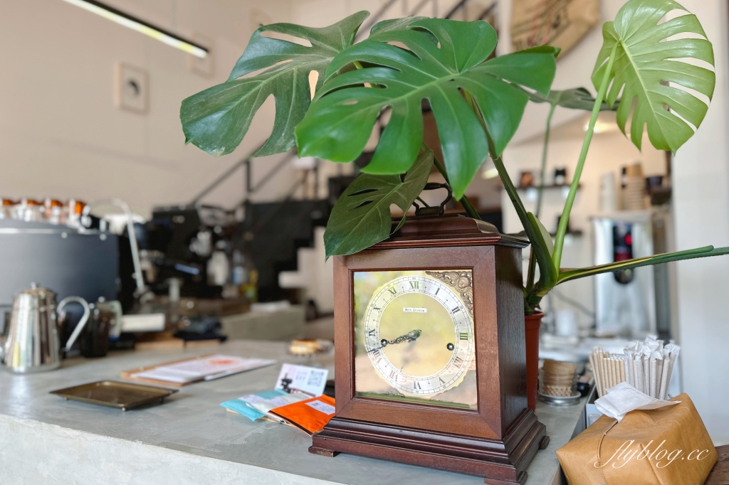 台中烏日｜芃森咖啡 Pansen Coffee．鄰近烏日高鐵站，楽珈咖啡的二店 @飛天璇的口袋